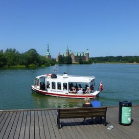 Hold en cykelpause og tag båden ud på slotssøen i Hillerød