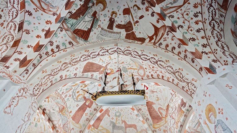 Besøg Fanefjord Kirke på Pilgrimscykling på Møn 5 dage med overnatning og fuld forplejning