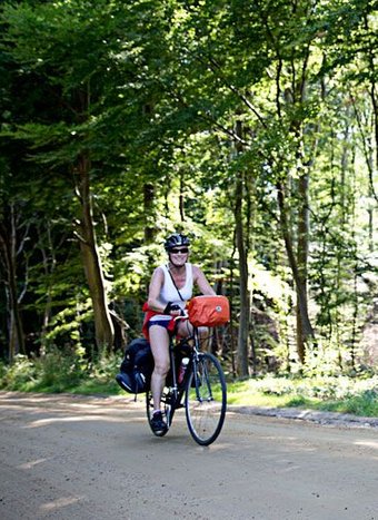 Udforsk Møn fra en cykelsaddel med bikingpeople